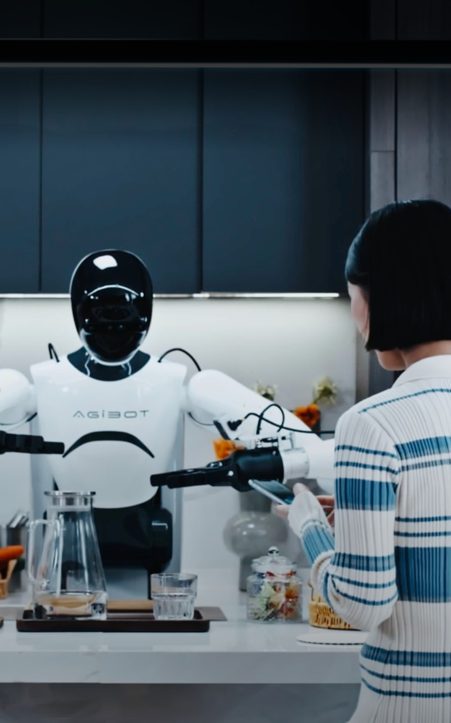 行业首款！米兰·(milan)集团发布具身智能一站式开发平台Genie Studio